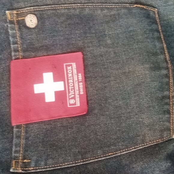 Victorinox Swiss 1884 Jeans. - Picture 2 of 11
